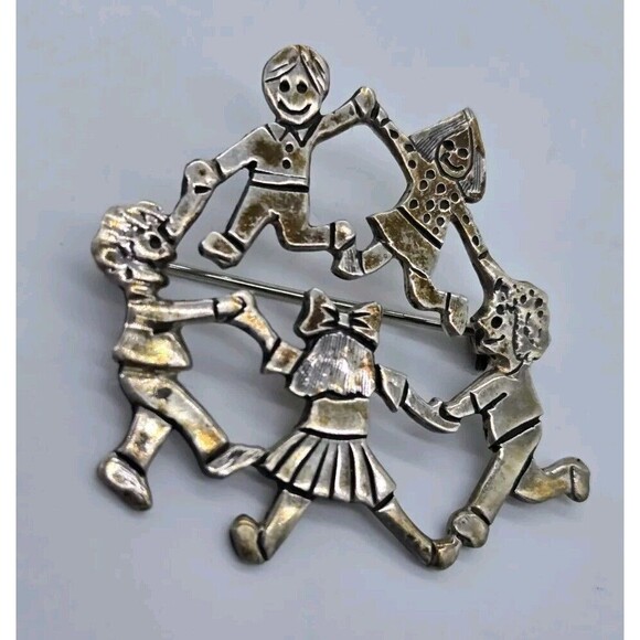 Vintage EFS Sterling Silver 925 Circle Of Kids Children Holding Hands Brooch Pin - Picture 3 of 7